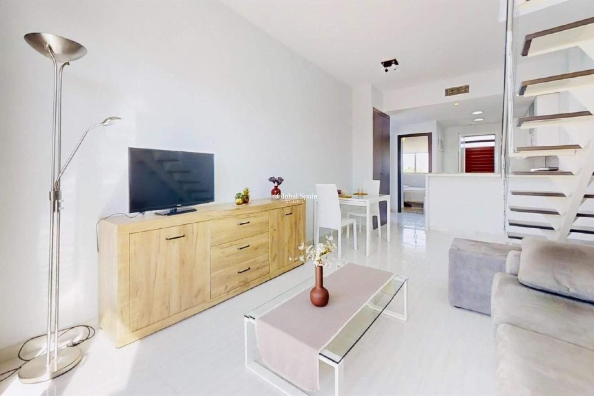 Resale - Apartment -
PUNTA PRIMA