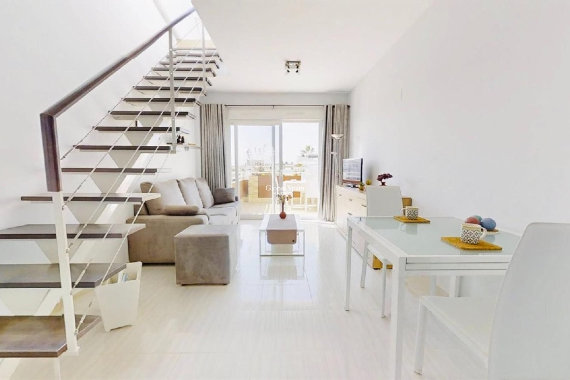 Resale - Apartment -
PUNTA PRIMA