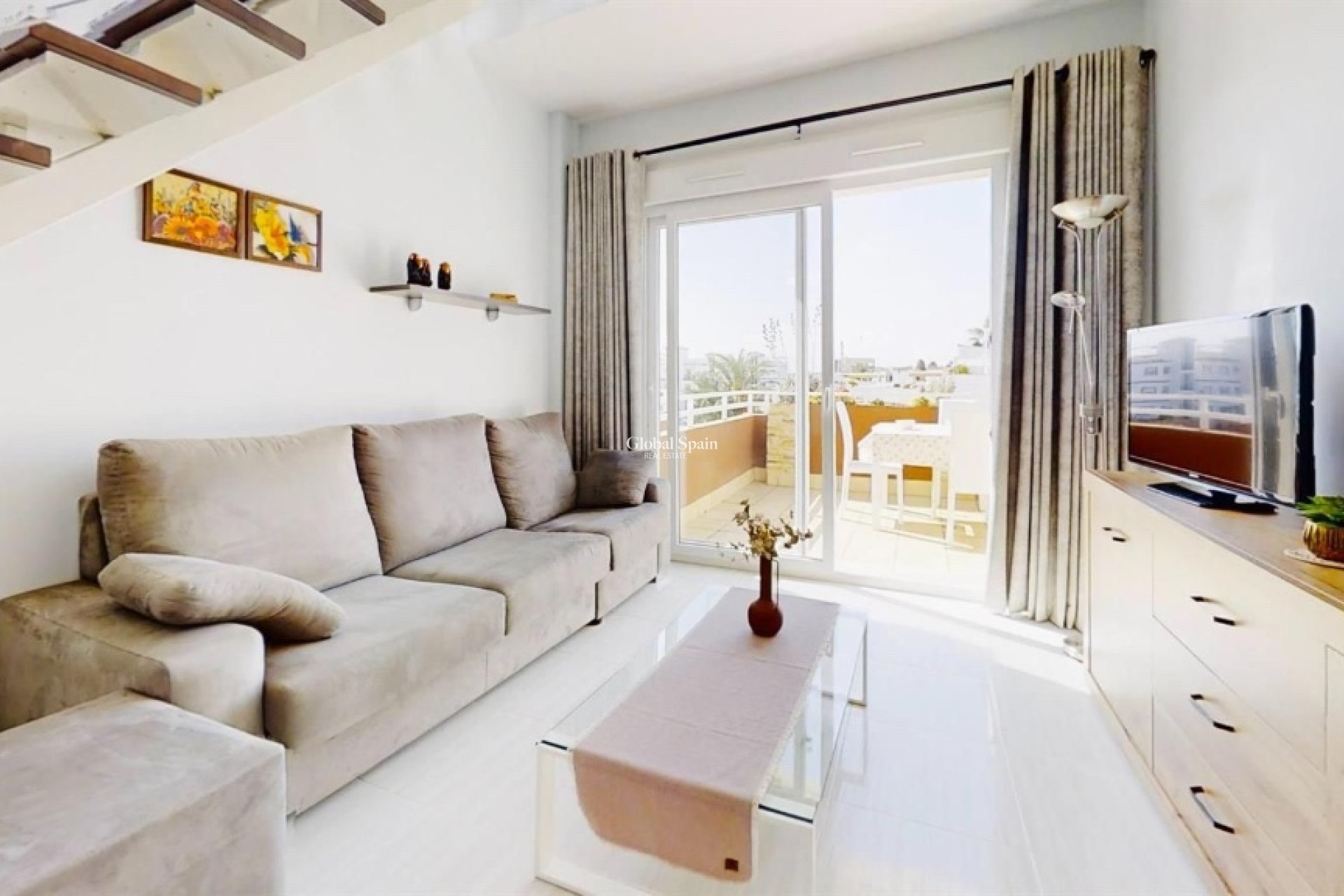 Resale - Apartment -
PUNTA PRIMA