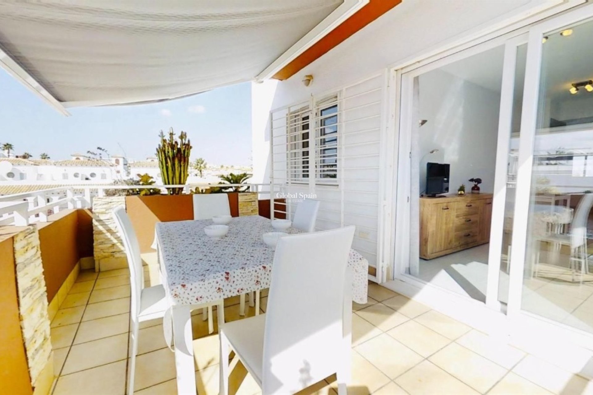 Resale - Apartment -
PUNTA PRIMA