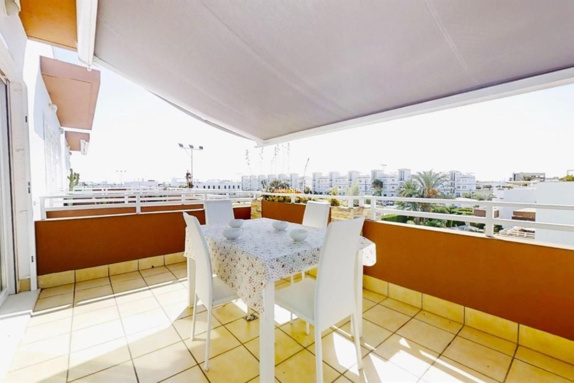 Resale - Apartment -
PUNTA PRIMA