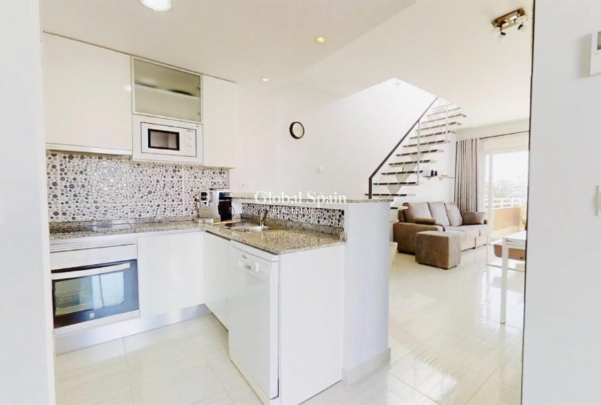 Resale - Apartment -
PUNTA PRIMA