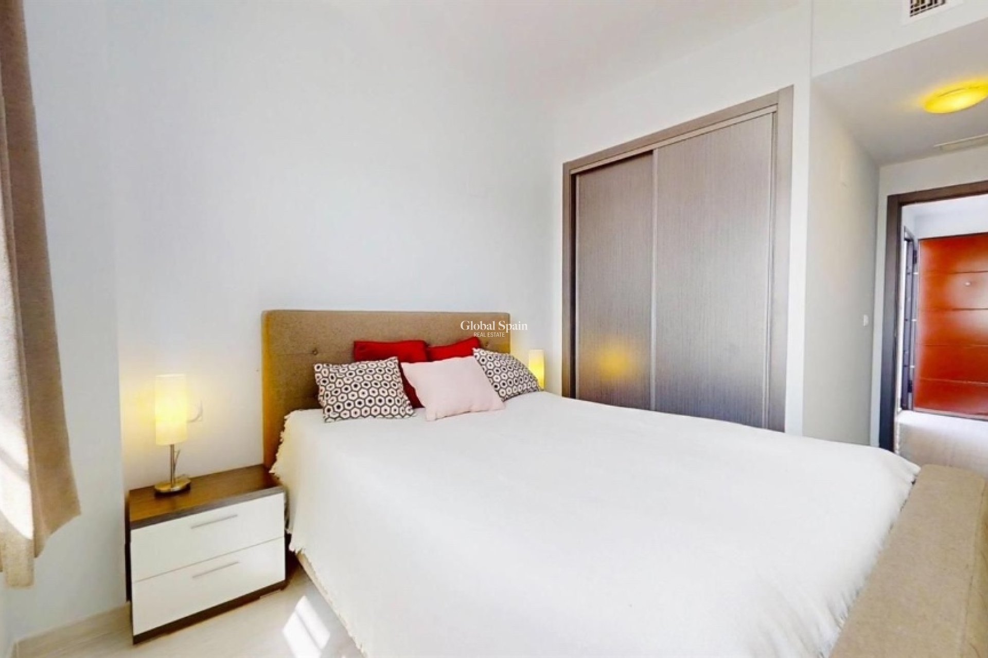 Resale - Apartment -
PUNTA PRIMA