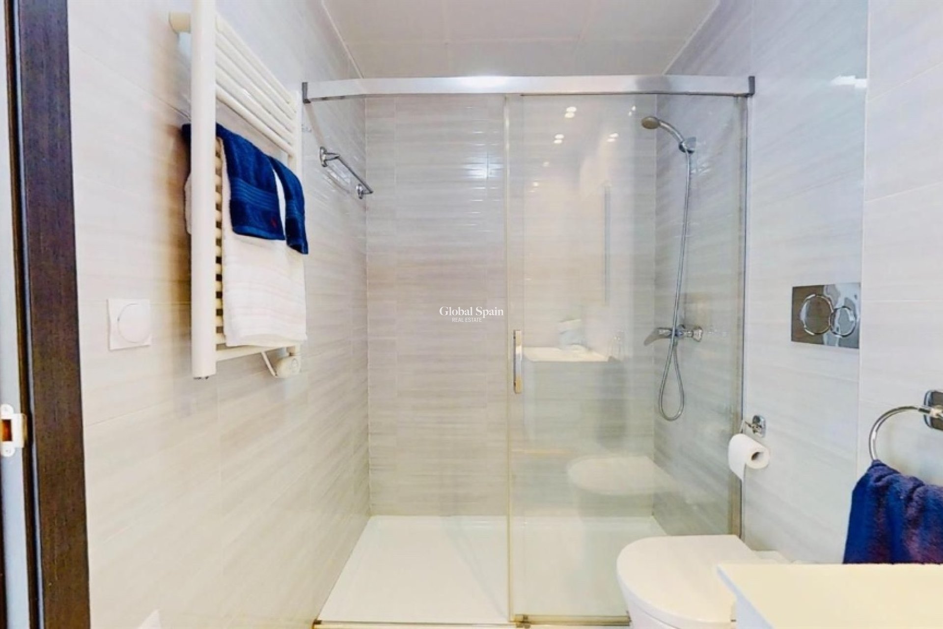 Resale - Apartment -
PUNTA PRIMA