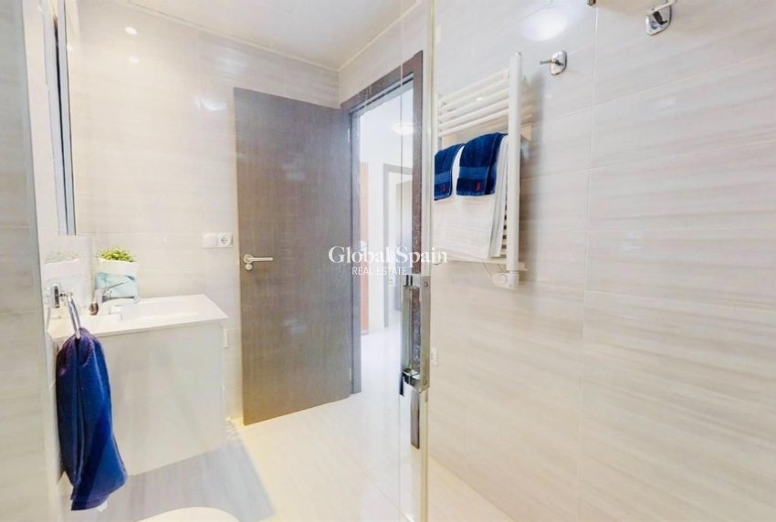 Resale - Apartment -
PUNTA PRIMA