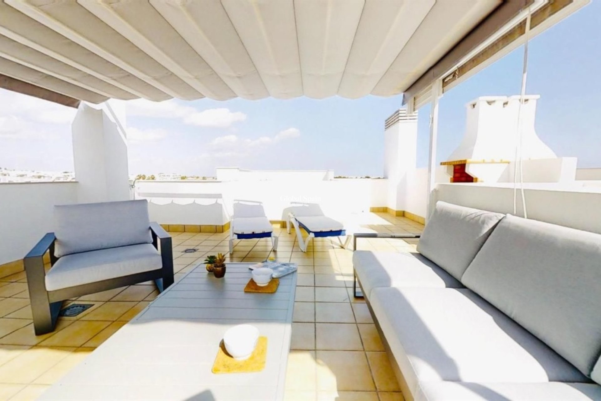 Resale - Apartment -
PUNTA PRIMA