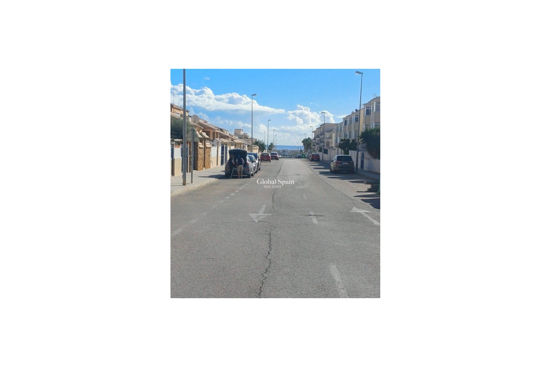 Resale - Apartment -
PUNTA PRIMA