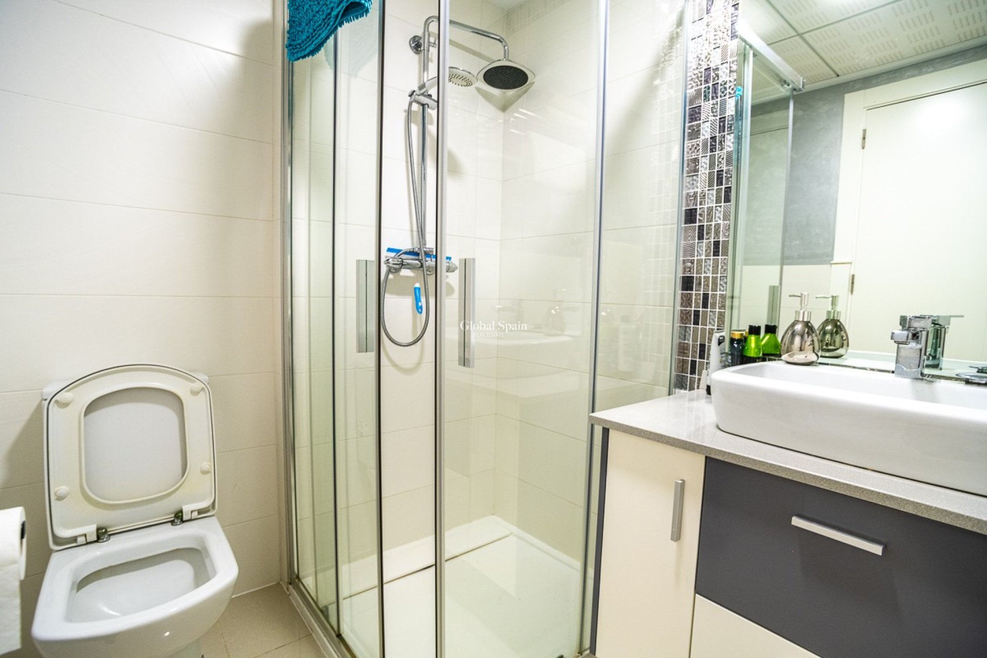 Resale - Apartment -
PUNTA PRIMA