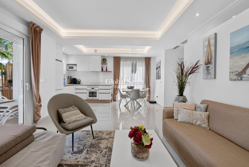Resale - APARTMENT -
ROJALES - Cuidad Quesada
