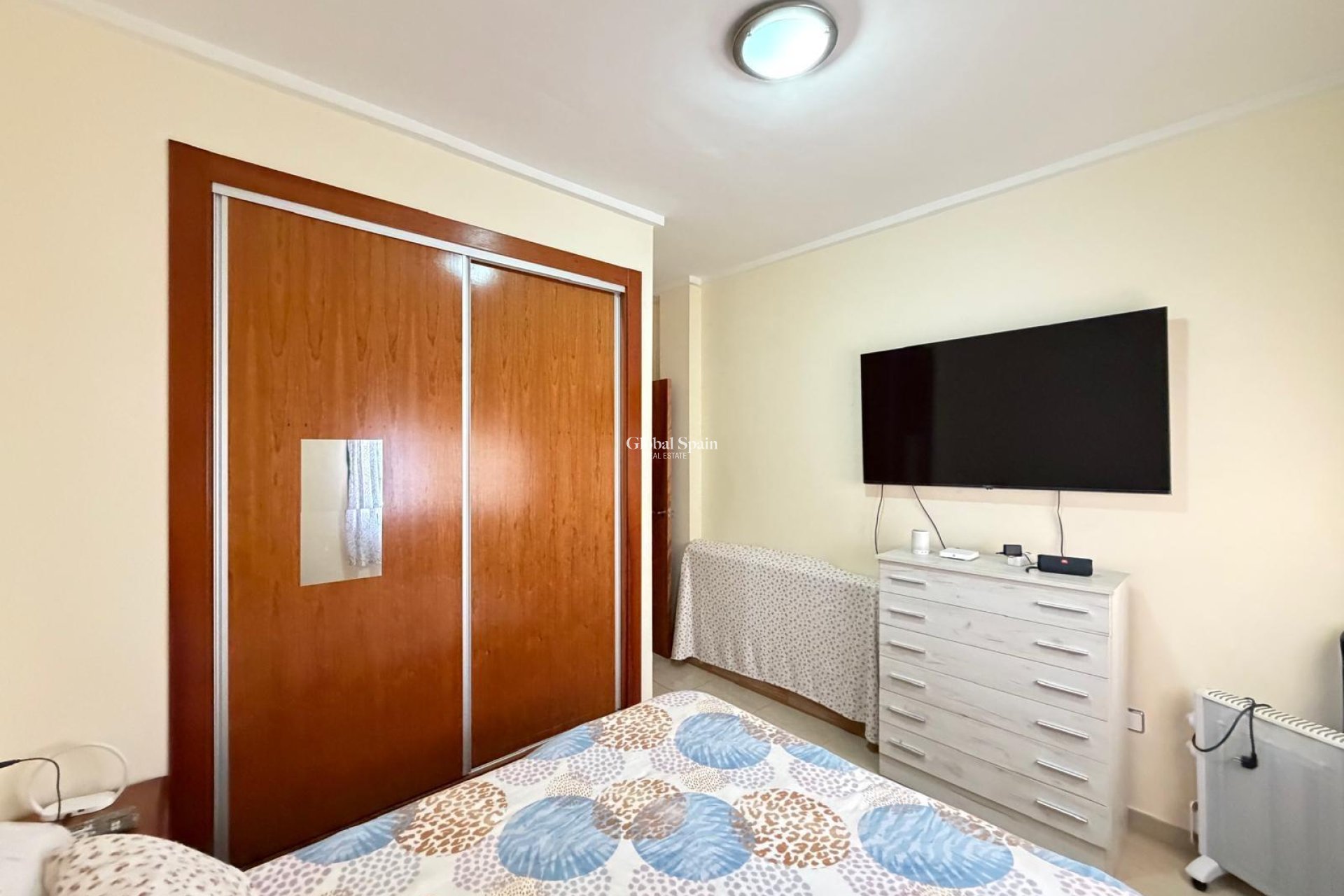 Resale - APARTMENT -
ROJALES - Doña Pepa