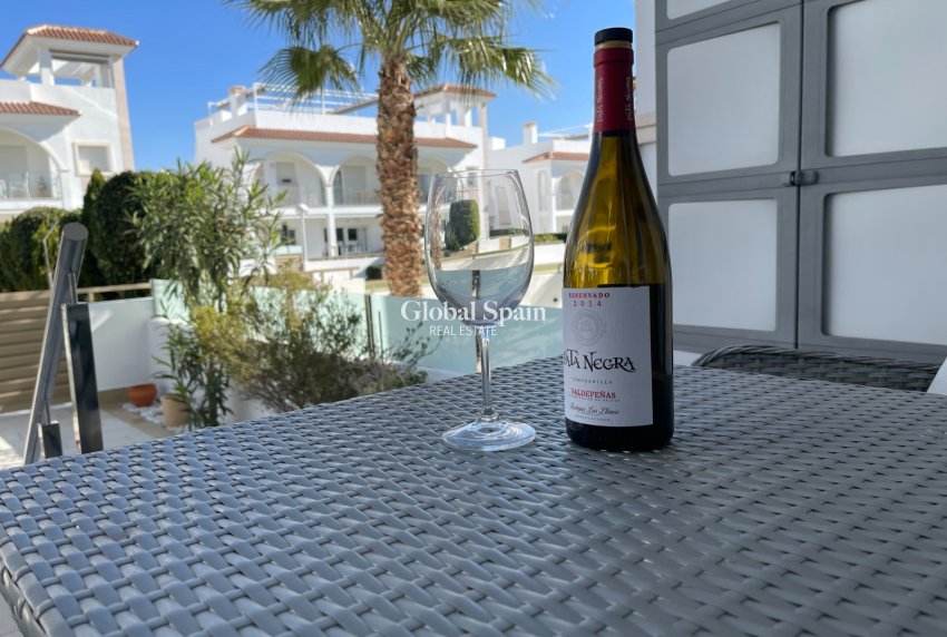 Resale - APARTMENT -
ROJALES - Inland