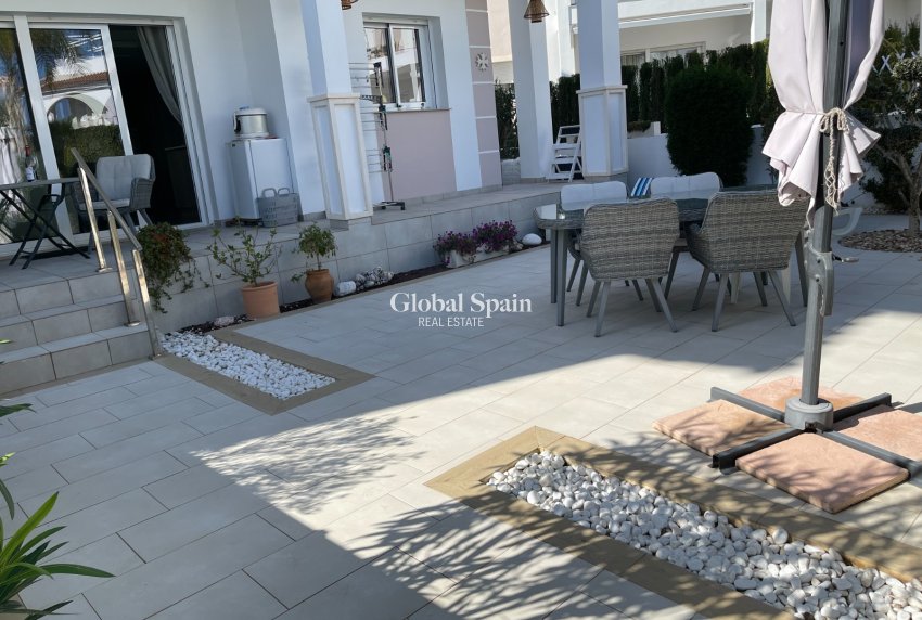 Resale - APARTMENT -
ROJALES - Inland