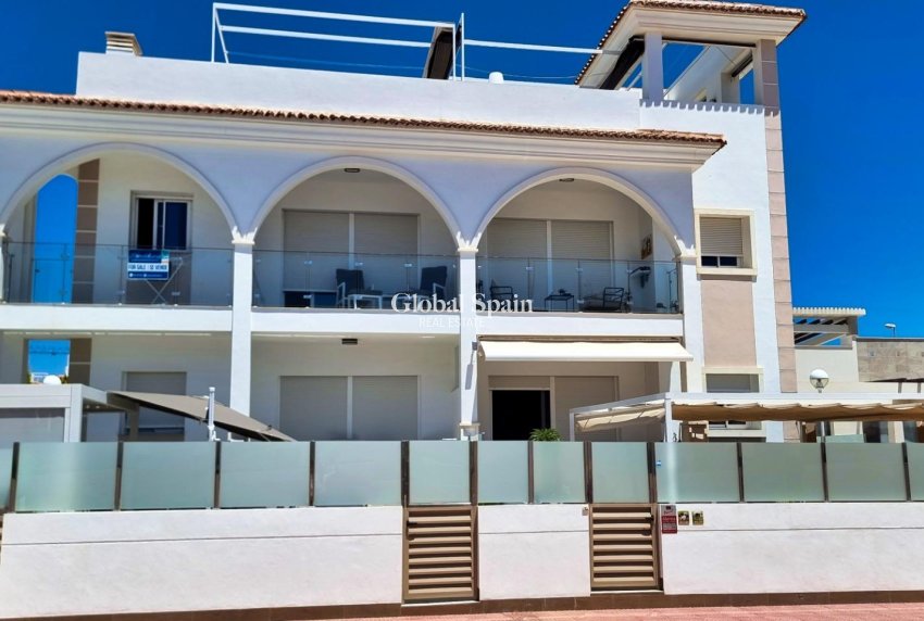 Resale - APARTMENT -
ROJALES - Inland