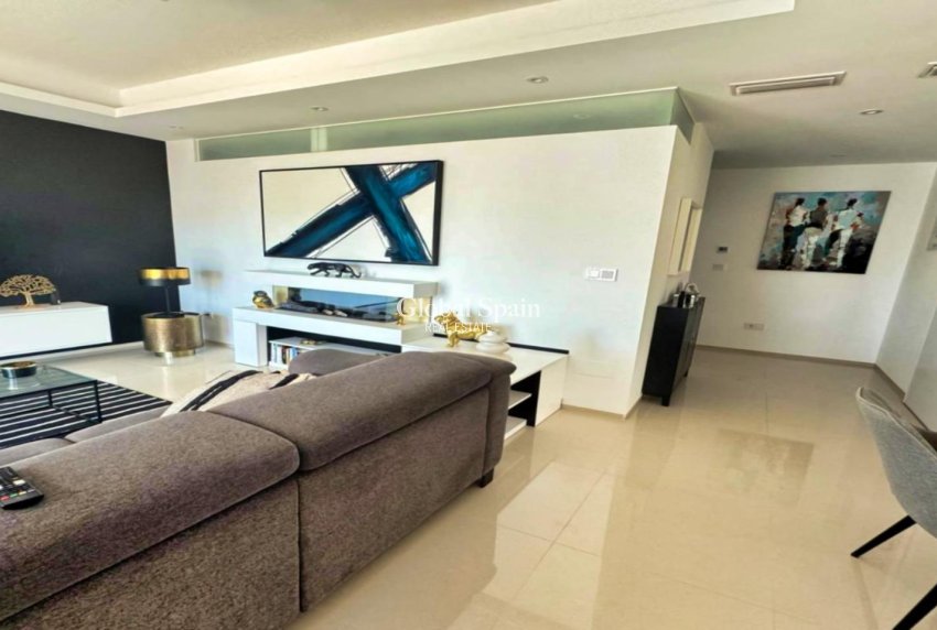 Resale - APARTMENT -
ROJALES - Inland