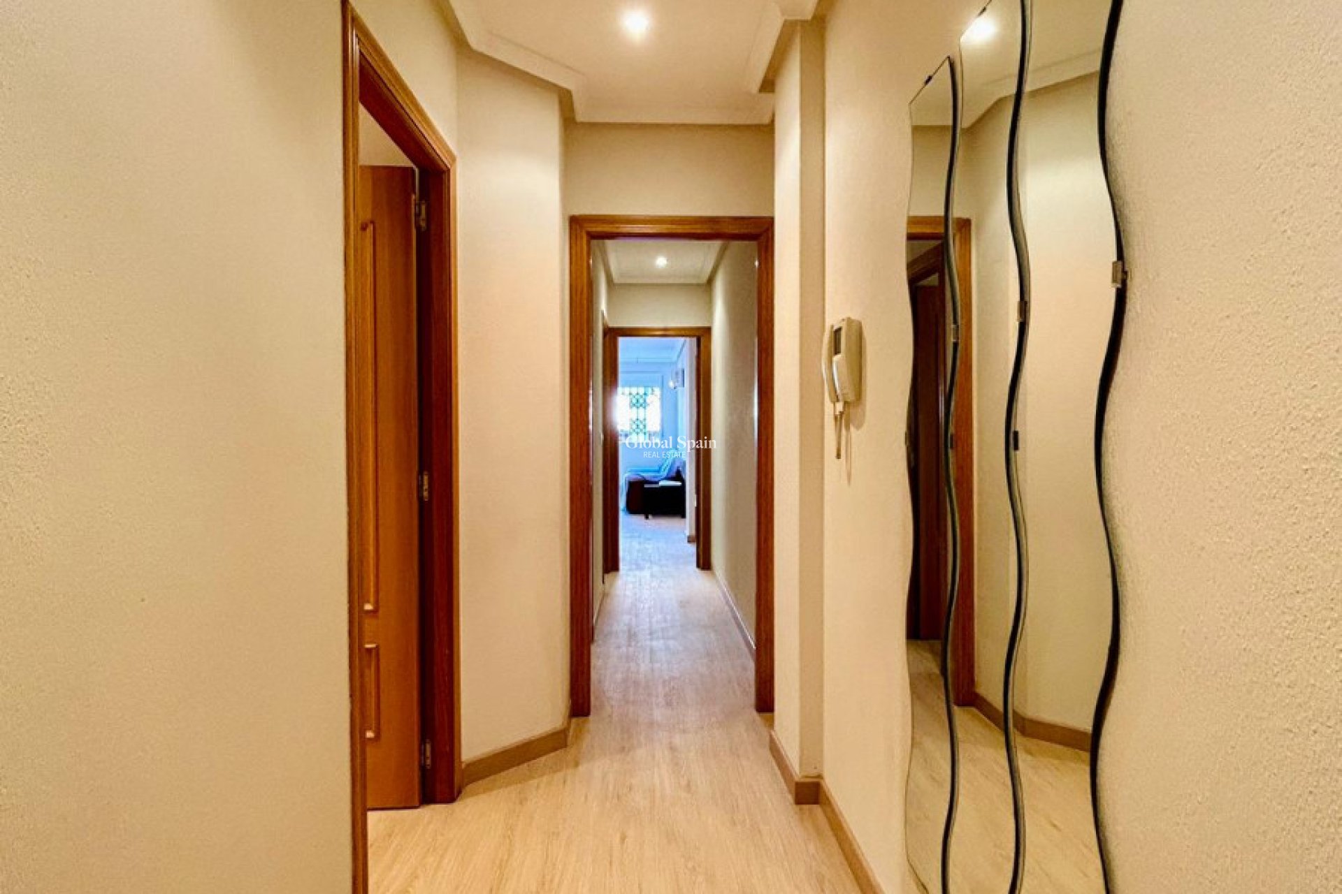 Resale - APARTMENT -
SAN ISIDRO - Inland