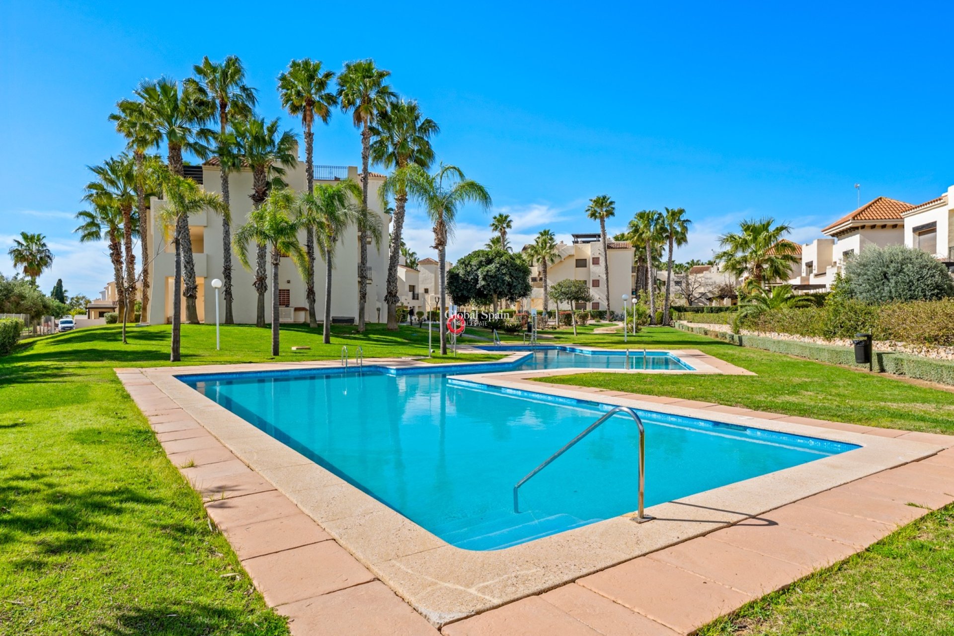 Resale - APARTMENT -
SAN JAVIER - Roda Golf