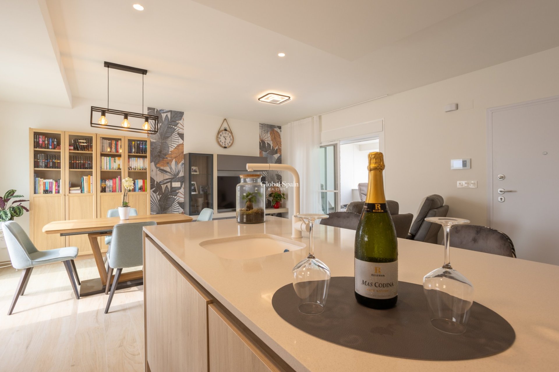 Resale - APARTMENT -
SAN MIGUEL DE SALINAS - Blue Lagoon