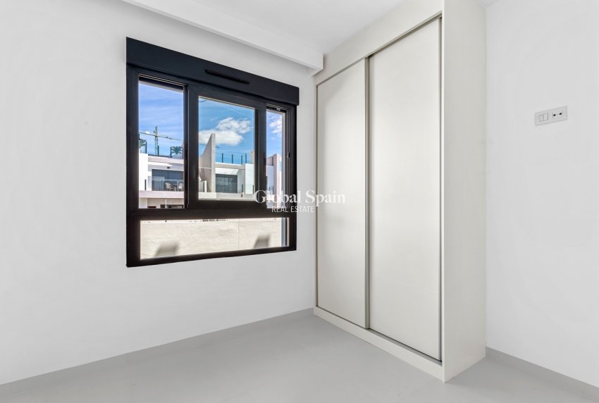 Resale - APARTMENT -
SAN MIGUEL DE SALINAS - Costa Blanca South