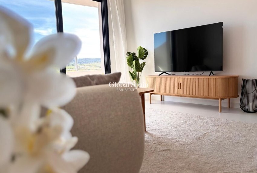 Resale - APARTMENT -
SAN MIGUEL DE SALINAS - Costa Blanca