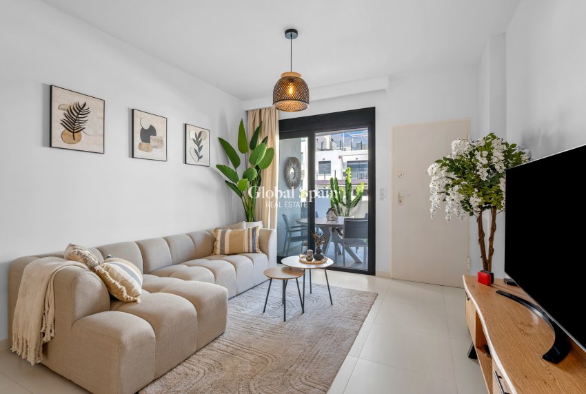 Resale - APARTMENT -
SAN MIGUEL DE SALINAS - Inland