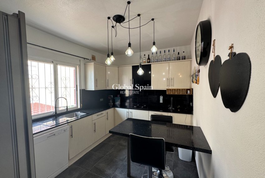 Resale - APARTMENT -
SAN MIGUEL DE SALINAS - Inland