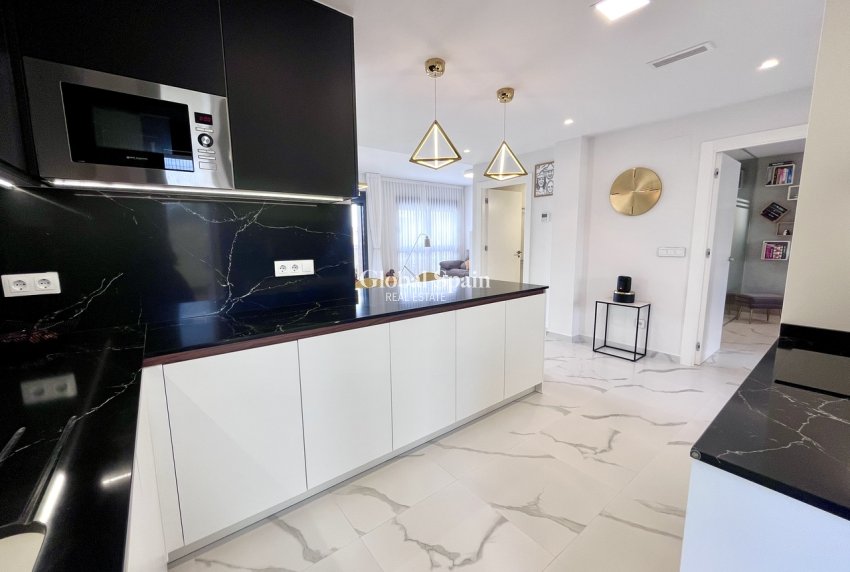 Resale - APARTMENT -
SAN MIGUEL DE SALINAS - Inland