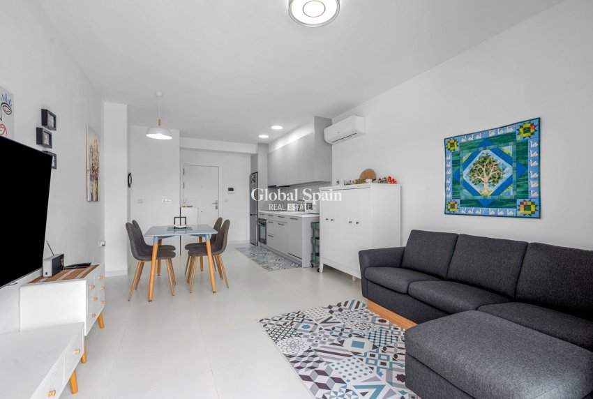 Resale - APARTMENT -
SAN MIGUEL DE SALINAS - Inland