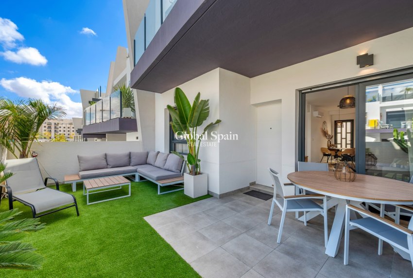 Resale - APARTMENT -
SAN MIGUEL DE SALINAS - Inland