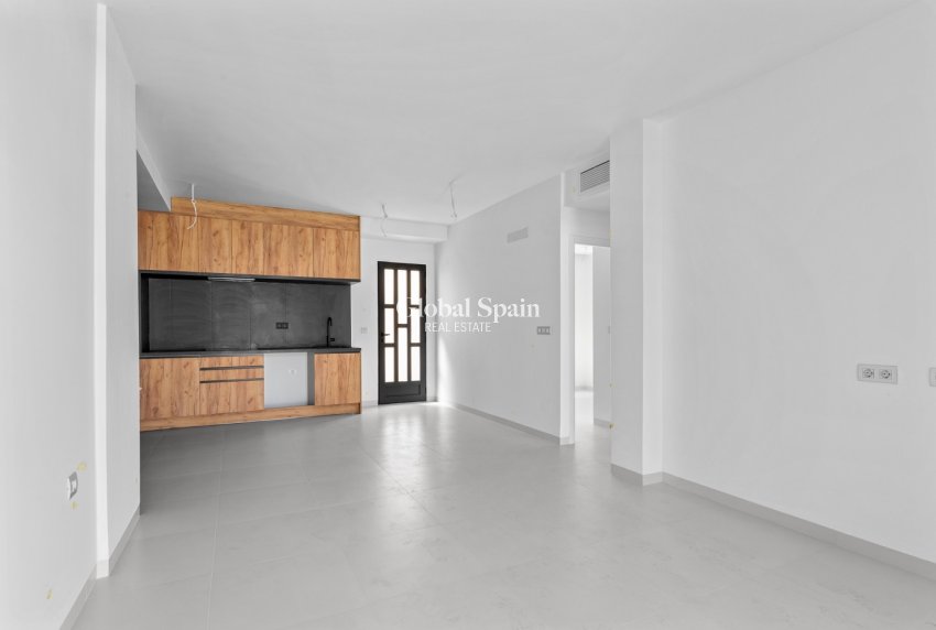 Resale - APARTMENT -
SAN MIGUEL DE SALINAS - Inland