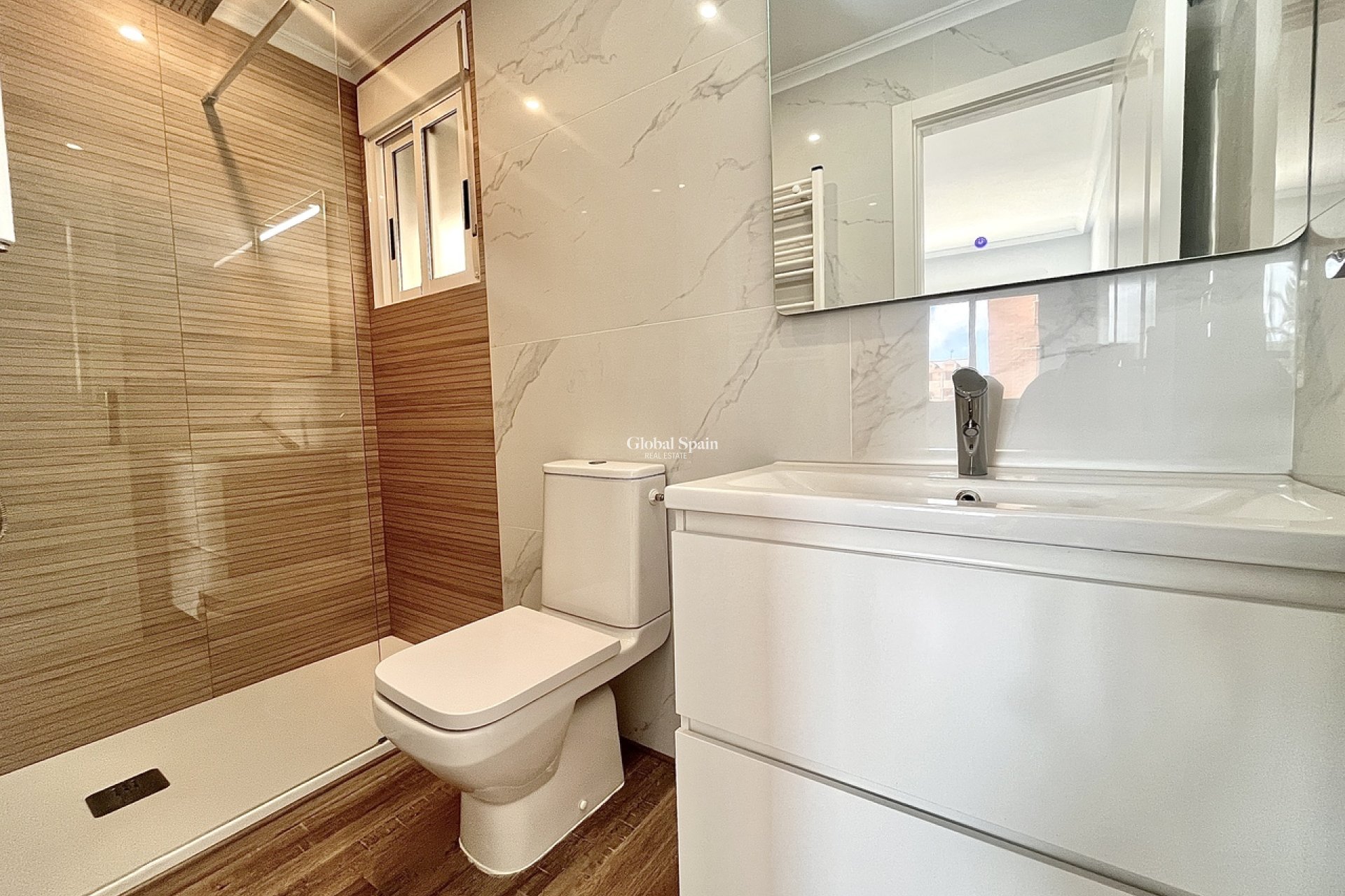 Resale - APARTMENT -
SAN MIGUEL DE SALINAS - Inland