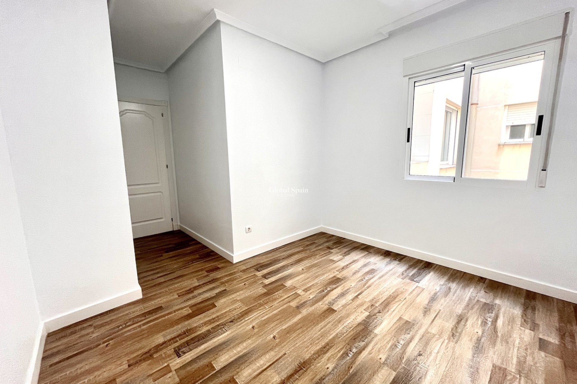 Resale - APARTMENT -
SAN MIGUEL DE SALINAS - Inland