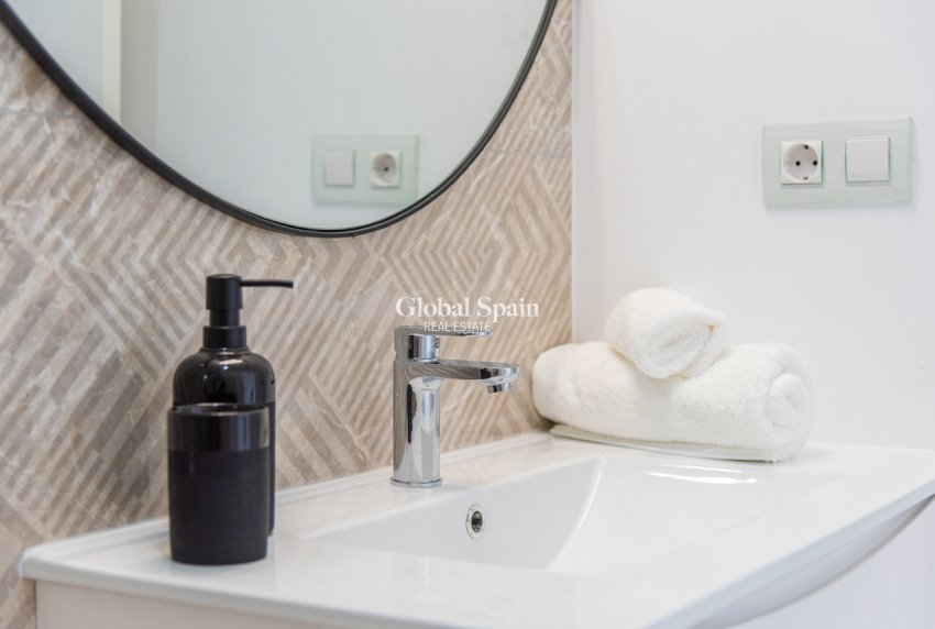 Resale - APARTMENT -
SAN MIGUEL DE SALINAS - Inland