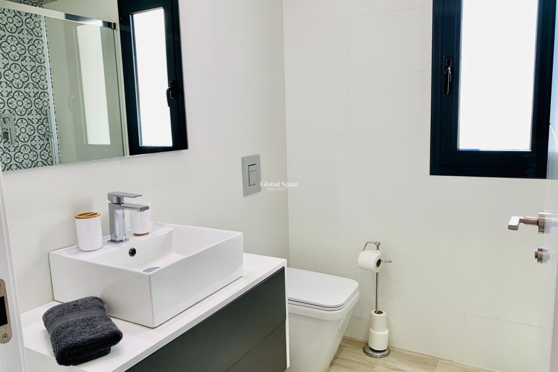 Resale - APARTMENT -
SAN MIGUEL DE SALINAS - Inland