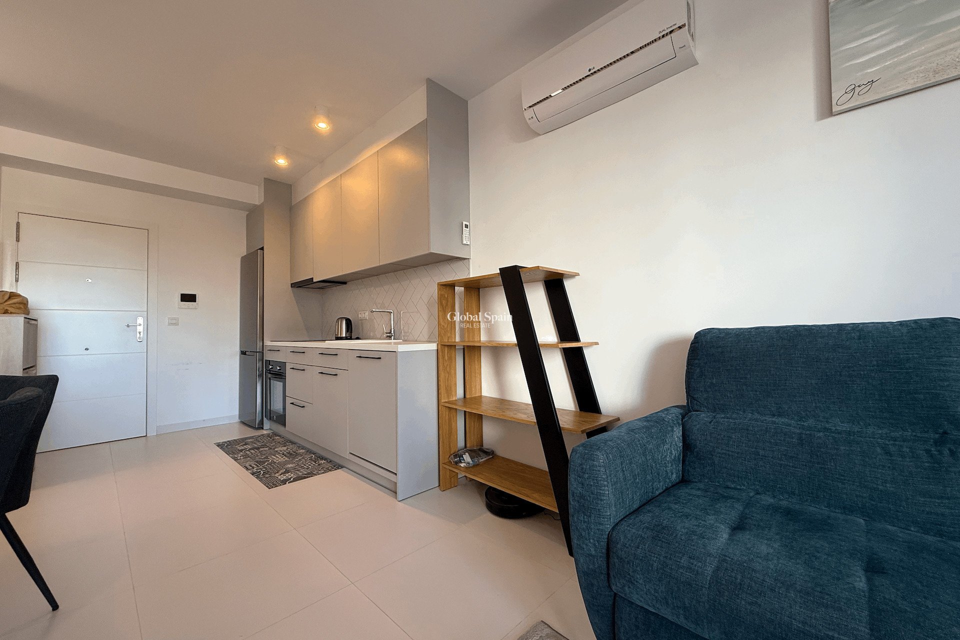 Resale - APARTMENT -
SAN MIGUEL DE SALINAS - Inland