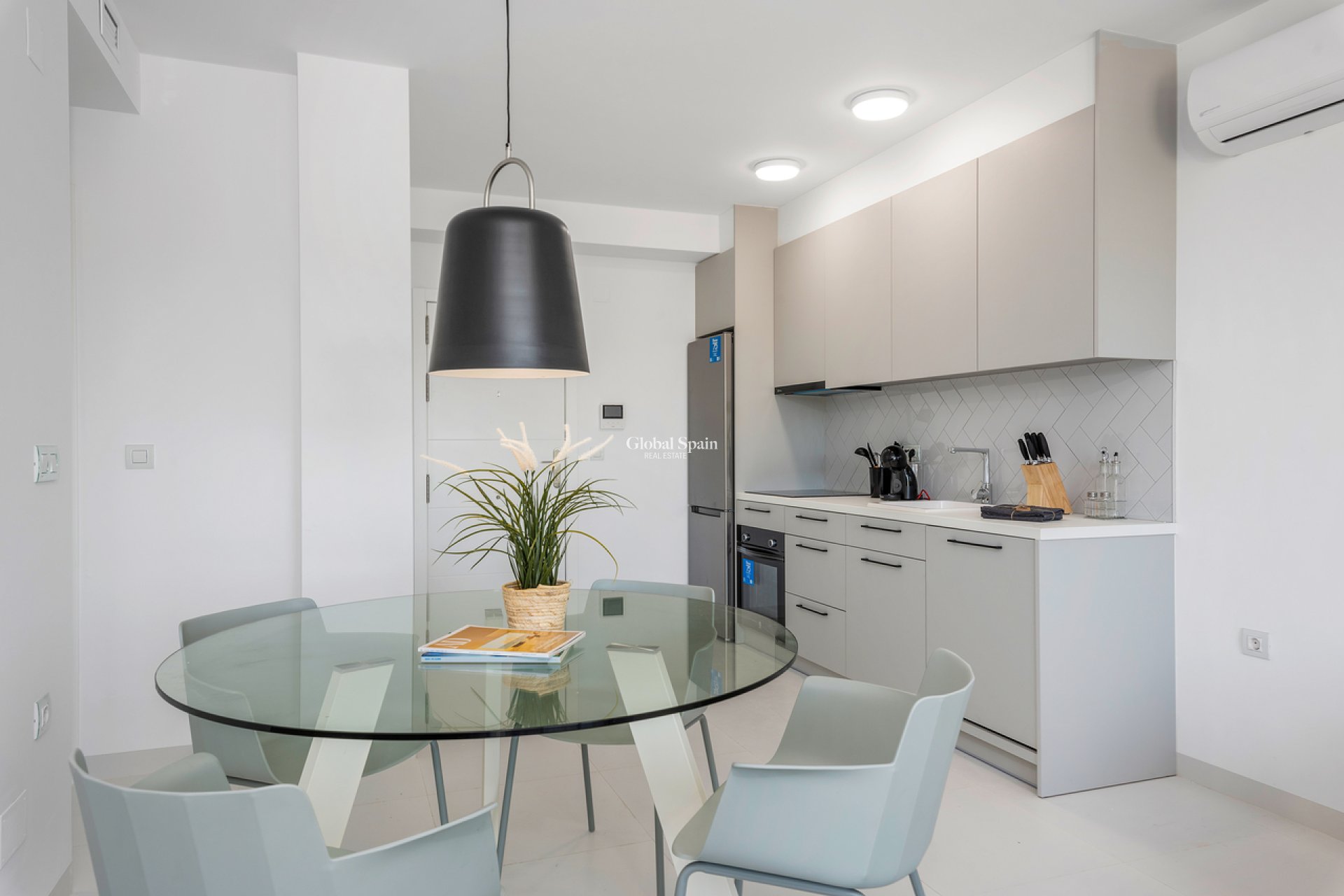 Resale - APARTMENT -
SAN MIGUEL DE SALINAS - Inland