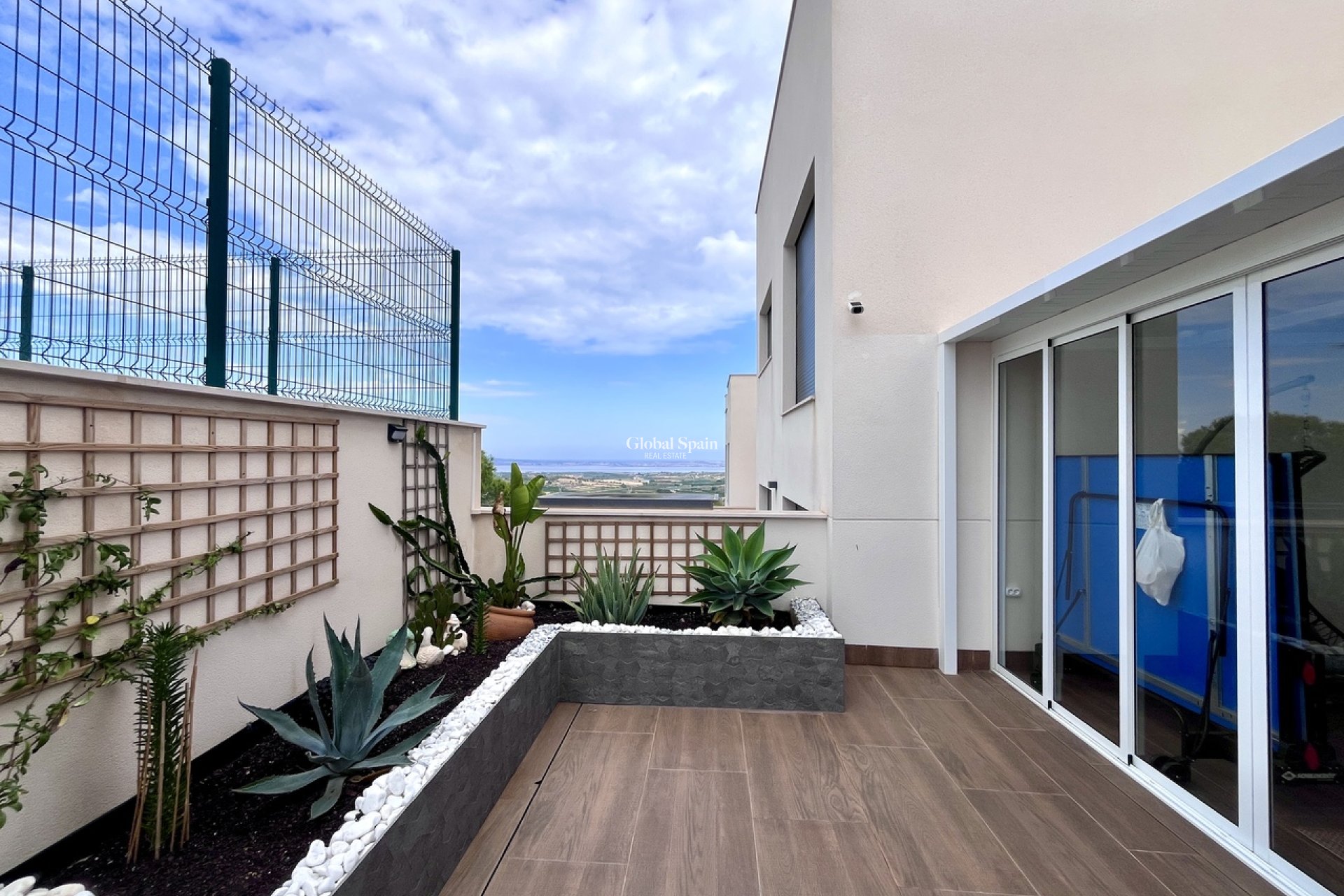 Resale - APARTMENT -
SAN MIGUEL DE SALINAS - Inland