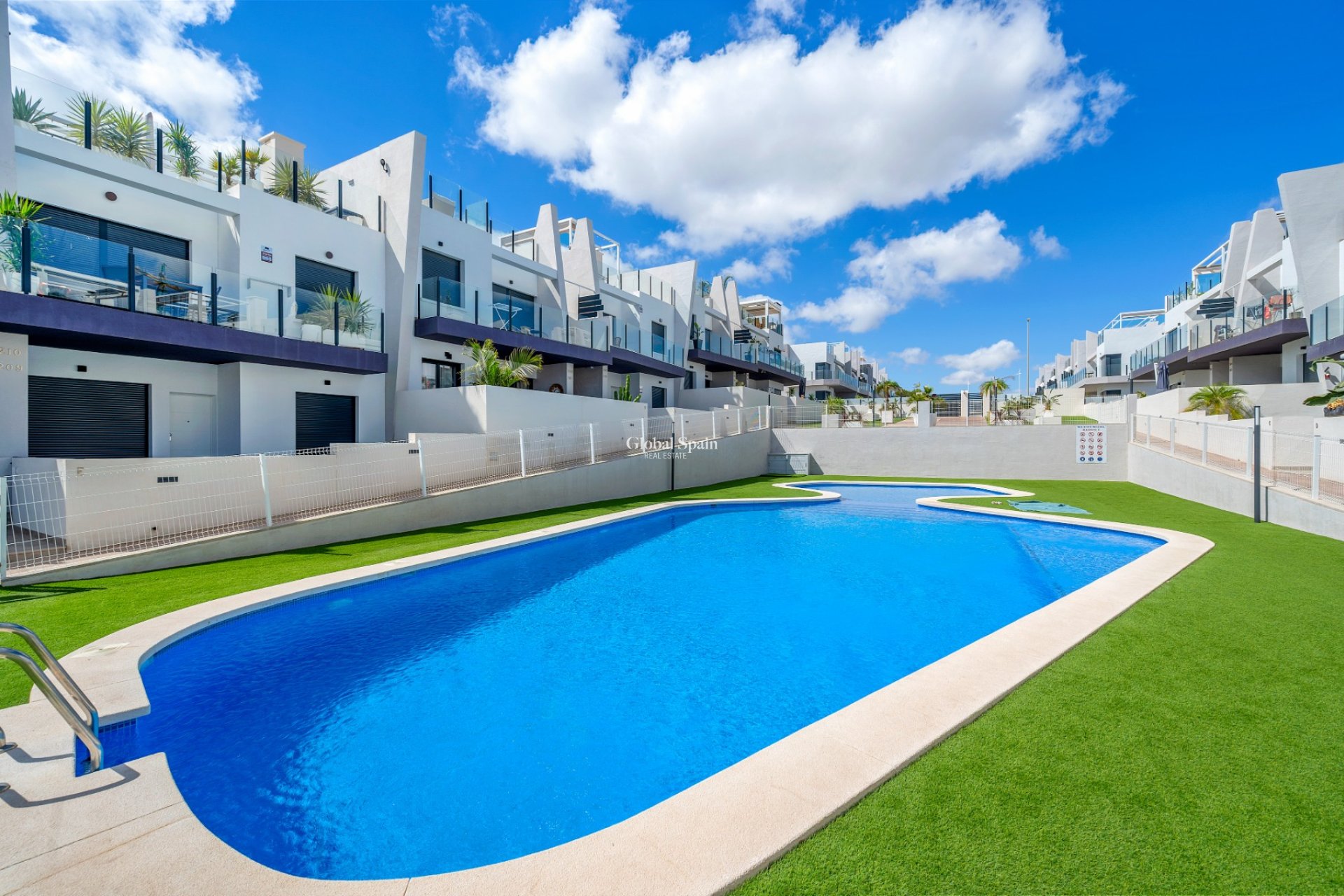 Resale - APARTMENT -
SAN MIGUEL DE SALINAS - Inland