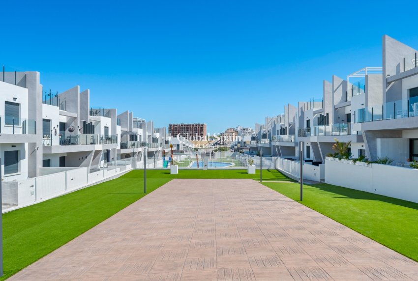 Resale - APARTMENT -
SAN MIGUEL DE SALINAS - Inland