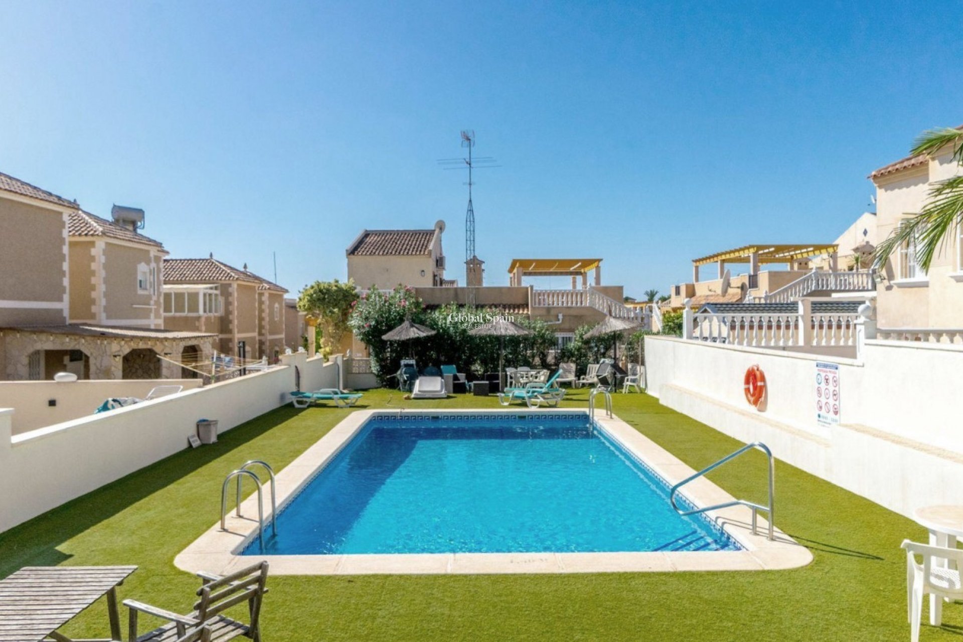 Resale - APARTMENT -
SAN MIGUEL DE SALINAS - Inland