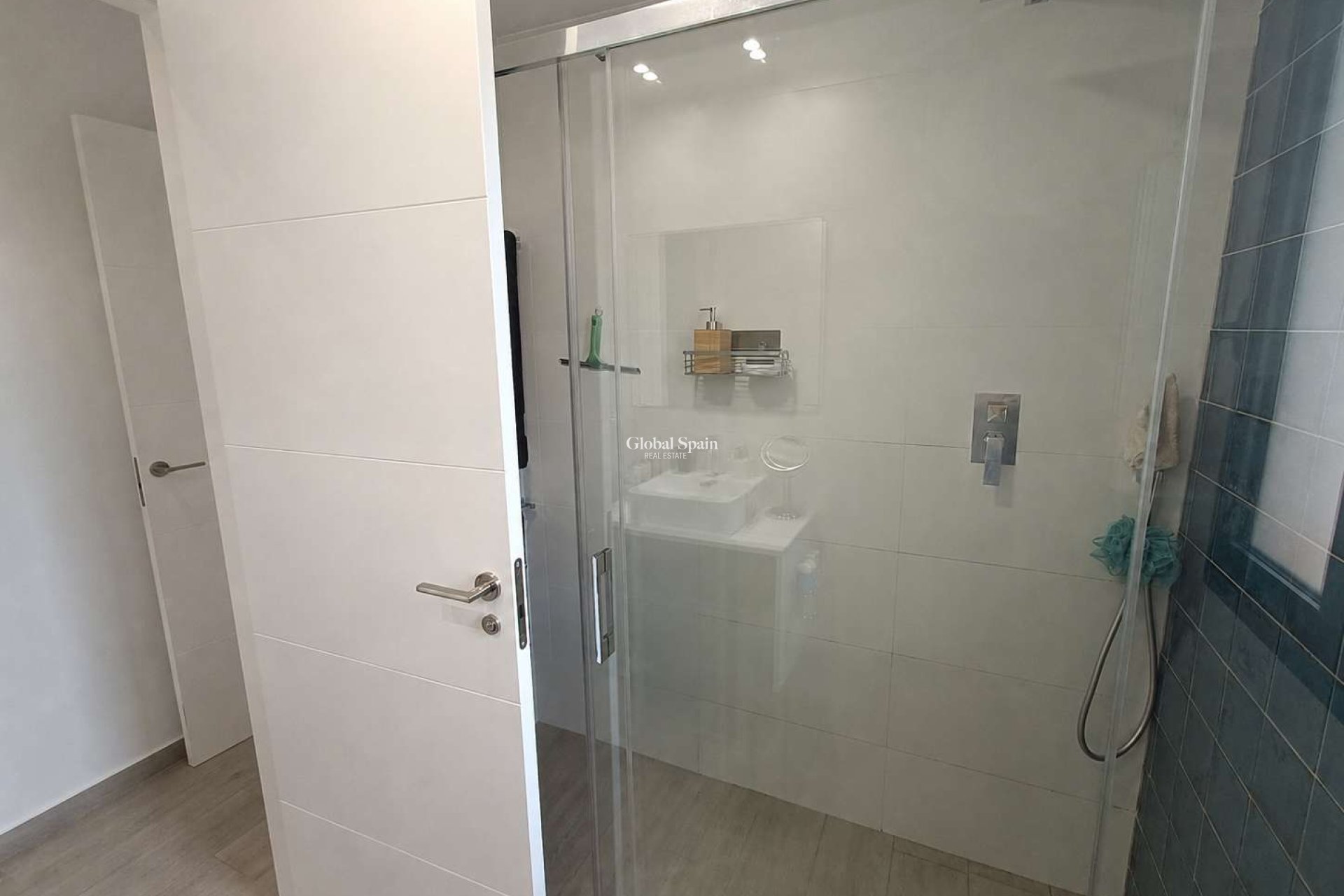 Resale - APARTMENT -
SAN MIGUEL DE SALINAS - Las Comunicaciones