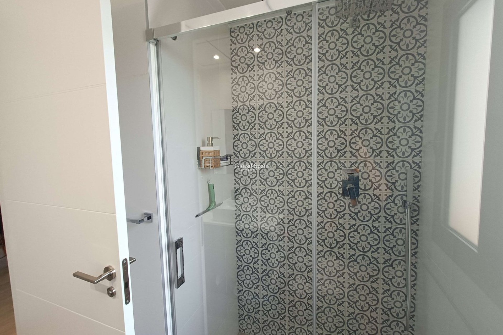 Resale - APARTMENT -
SAN MIGUEL DE SALINAS - Las Comunicaciones