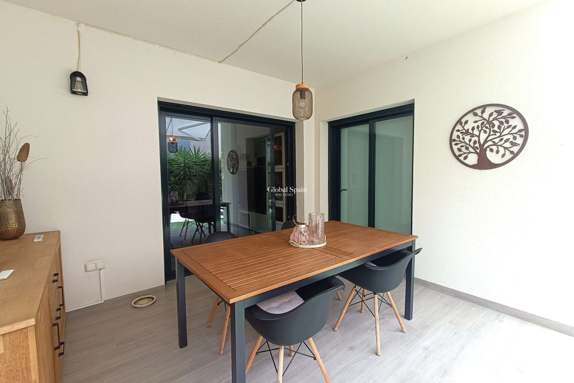 Resale - APARTMENT -
SAN MIGUEL DE SALINAS - Las Comunicaciones