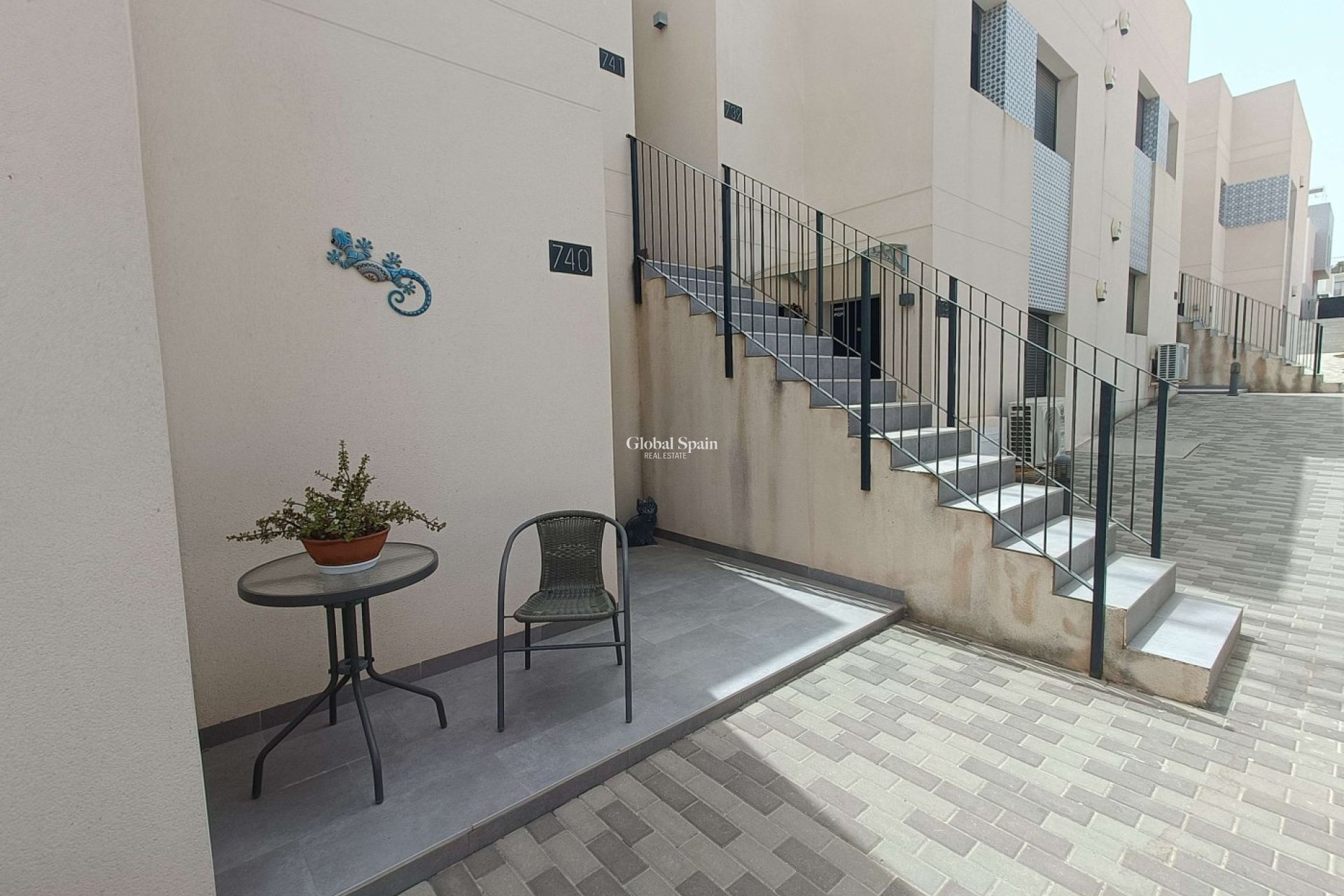 Resale - APARTMENT -
SAN MIGUEL DE SALINAS - Las Comunicaciones