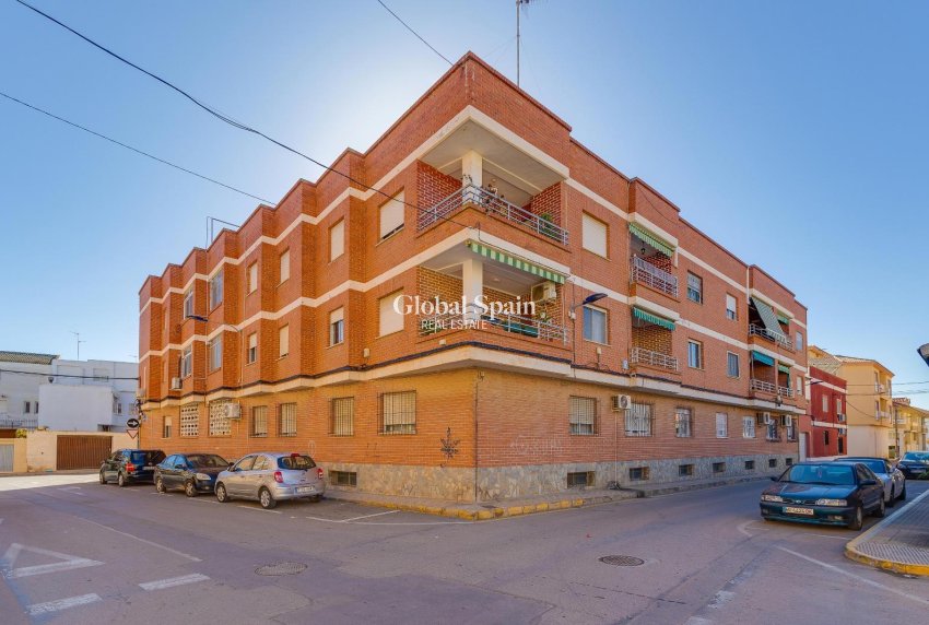 Resale - APARTMENT -
SAN PEDRO DEL PINATAR - Av. Dr Artero Guirao
