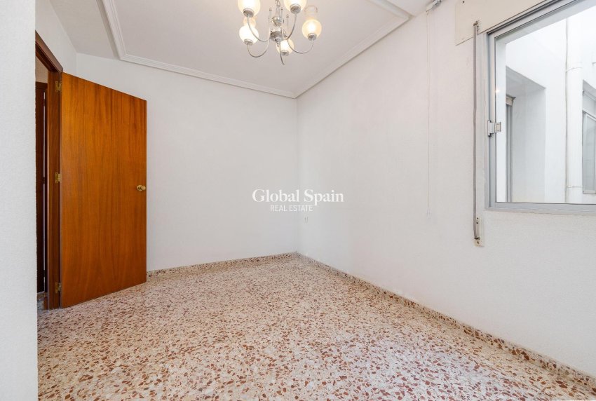 Resale - APARTMENT -
SAN PEDRO DEL PINATAR - Av. Dr Artero Guirao