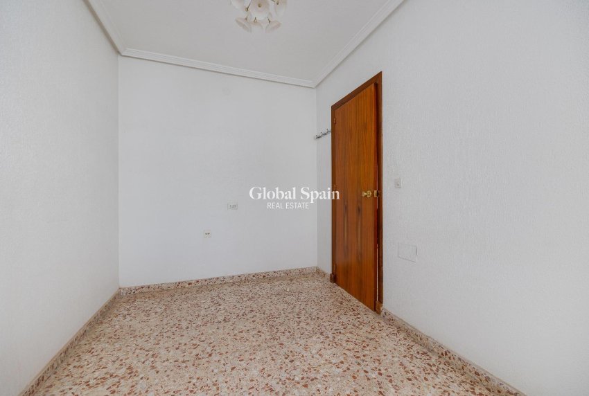 Resale - APARTMENT -
SAN PEDRO DEL PINATAR - Av. Dr Artero Guirao