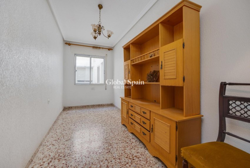 Resale - APARTMENT -
SAN PEDRO DEL PINATAR - Av. Dr Artero Guirao