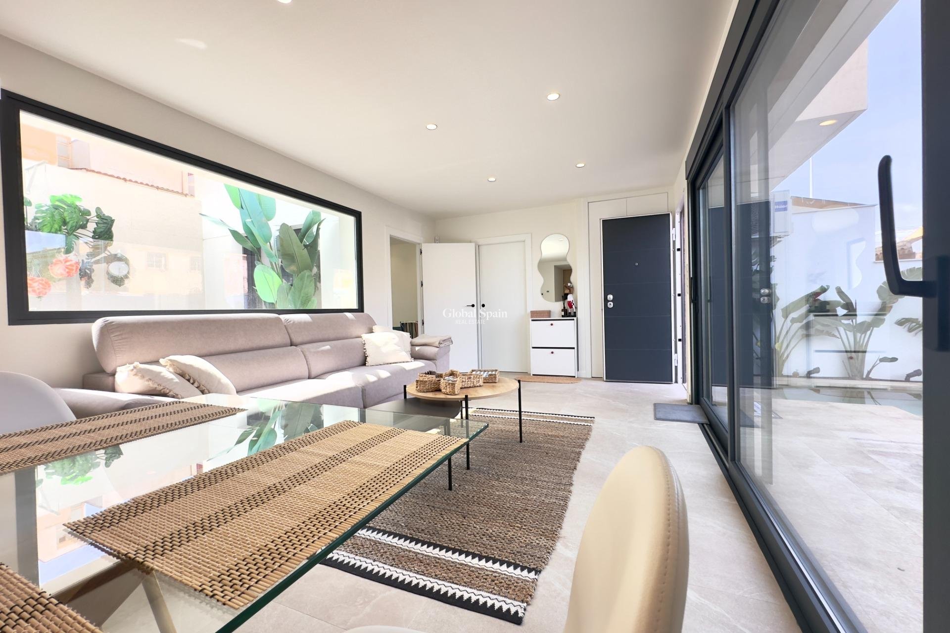 Resale - APARTMENT -
SAN PEDRO DEL PINATAR - CENTRO