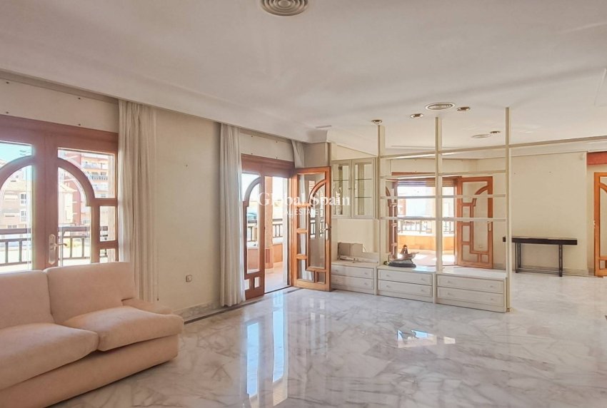 Resale - APARTMENT -
SAN PEDRO DEL PINATAR - Lo pagan