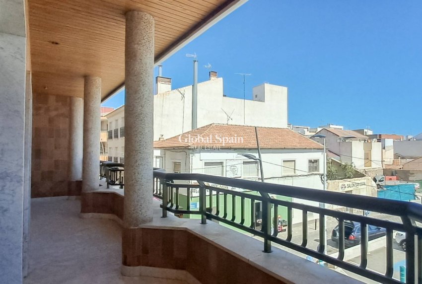Resale - APARTMENT -
SAN PEDRO DEL PINATAR - Lo pagan